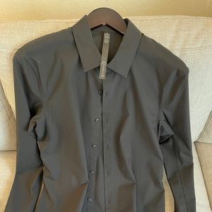 Lululemon Commission Long Sleeve Button Down, M